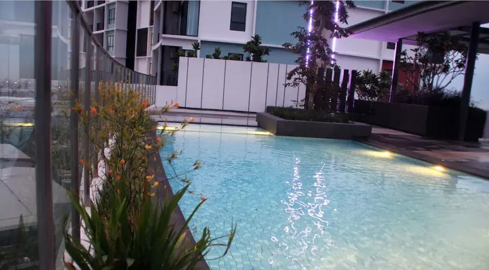 Sinar Rasa Homestay at I-Soho, I-City - photo 15