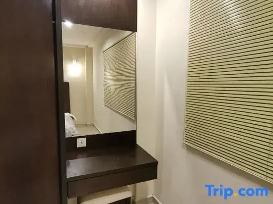 Spacious & Homey Apartment at Marina Island by JoMy Homestay - photo 1
