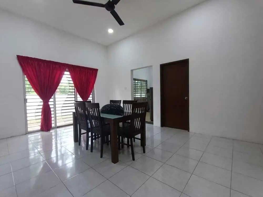 OYO Homes 90606 Casaria Cherating - photo 11