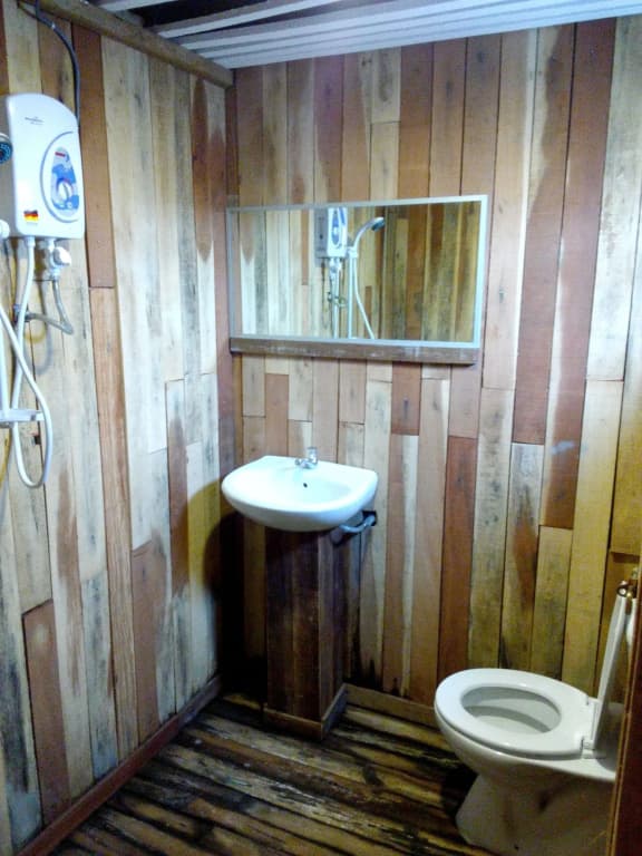 Joe Fisherman Inn - photo 8