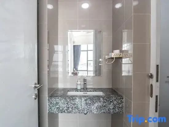 The Azure Residences Kelana Jaya by Airhost - photo 2