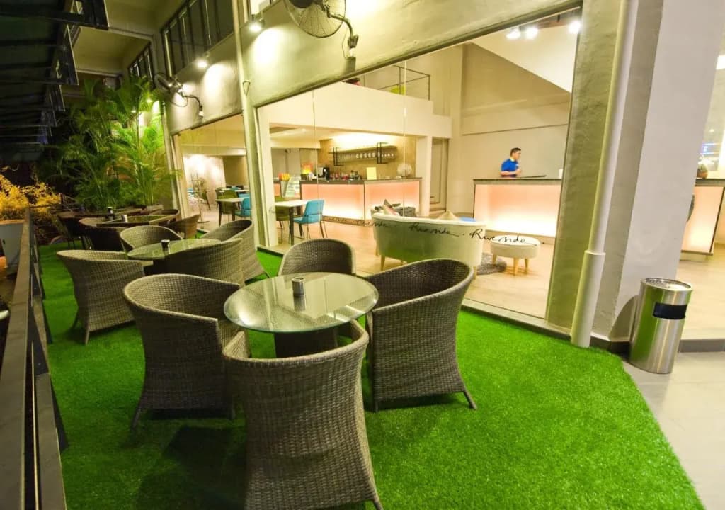 Riverside Boutique Guesthouse - photo 17