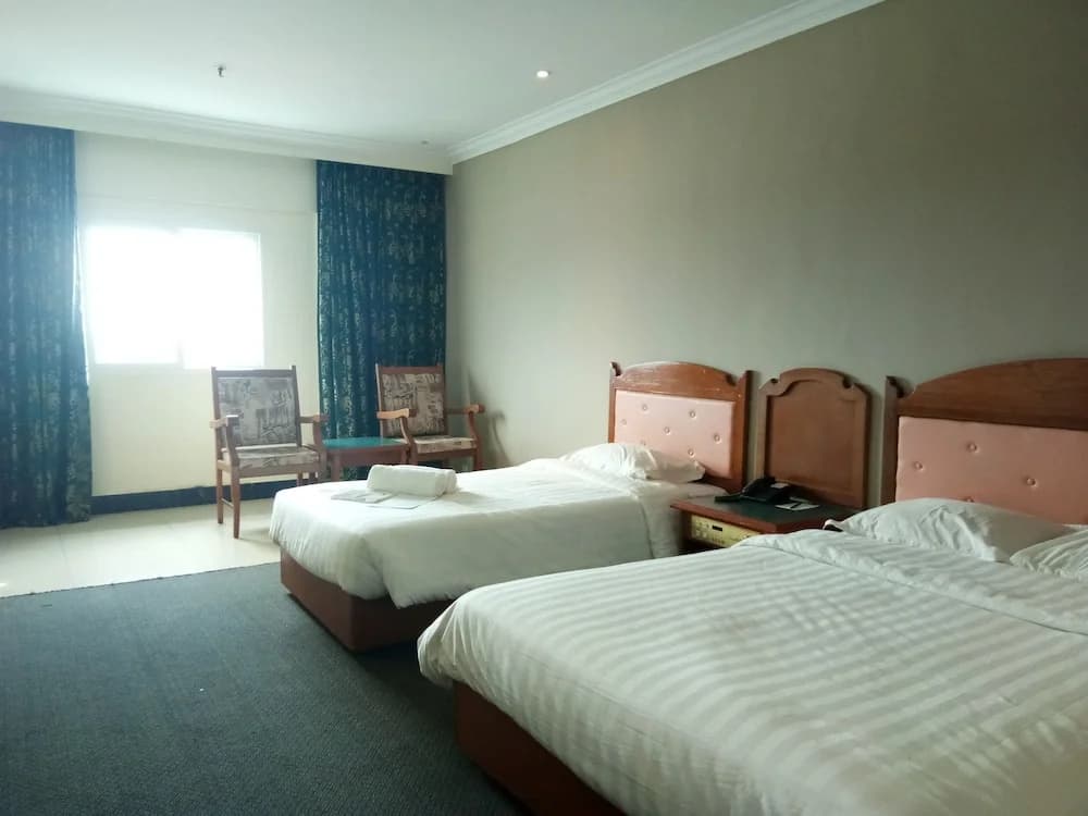 Purnama Hotel - photo 4