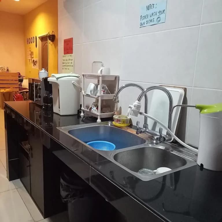 HOOD - Hostel - photo 10
