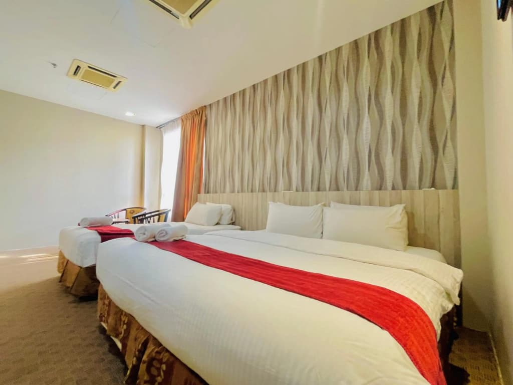 La Boss Hotel - photo 20
