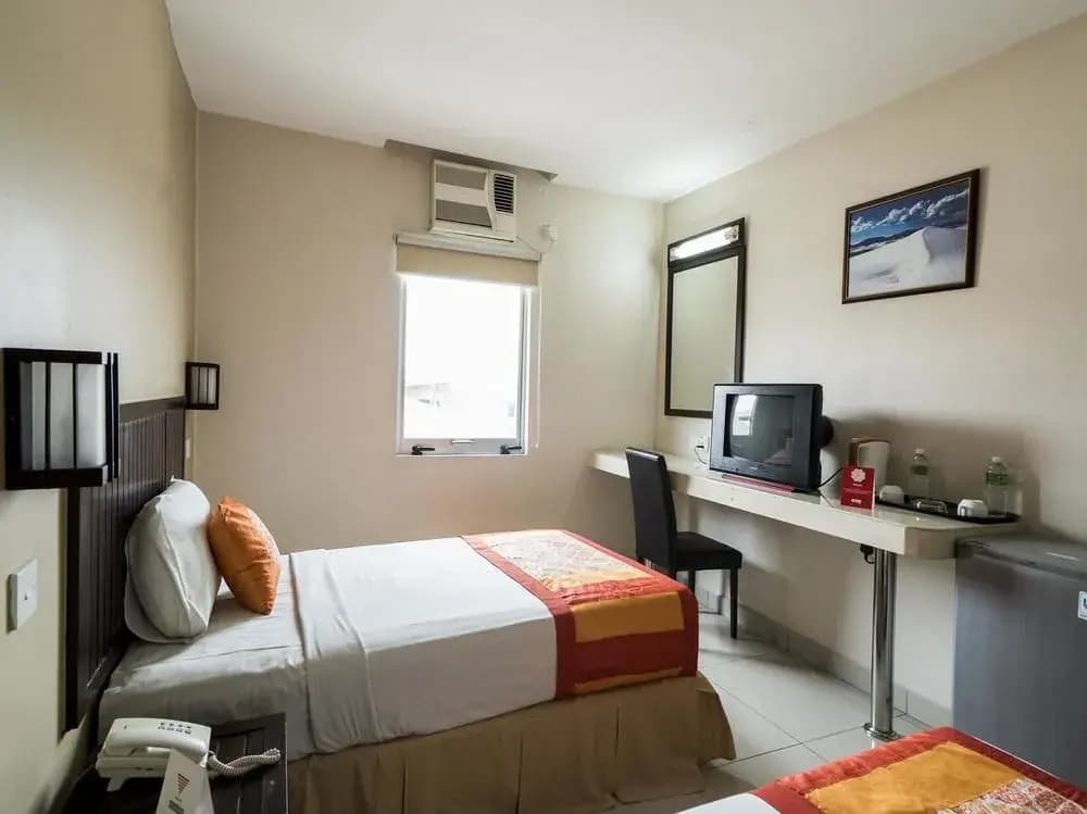OYO 244 Family Hotel - photo 5