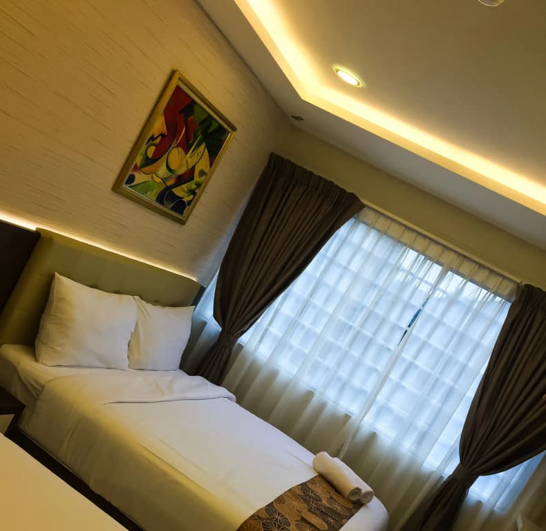 Louis Hotel - photo 3