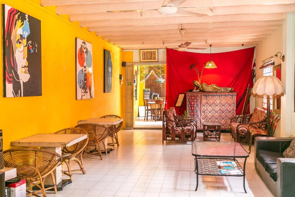 Voyage Home and Guesthouse - photo 2
