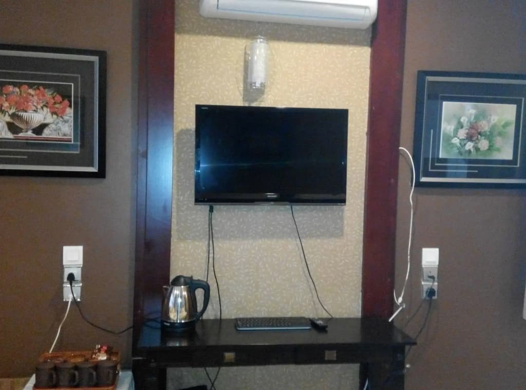Ella Holiday Inn - photo 4