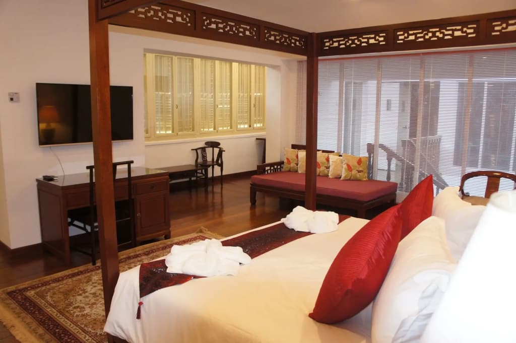 Heeren Palm Suites - photo 4