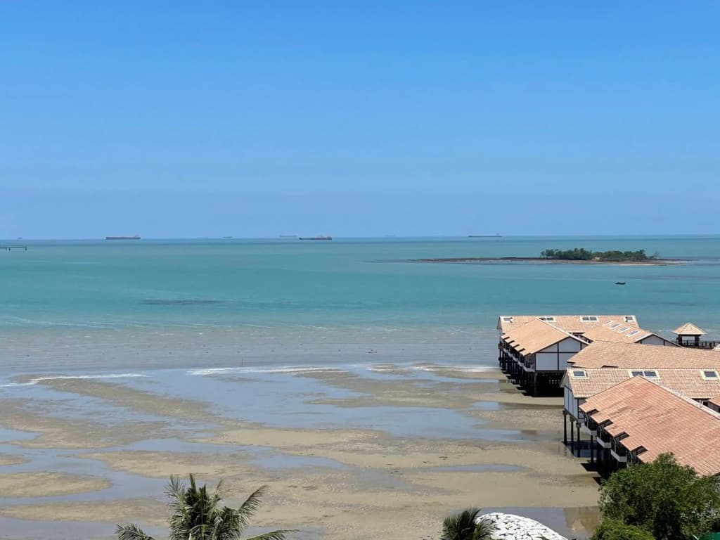 Glory Beach Resort Nice Seaview High Standard 3 Bedroom - photo 10