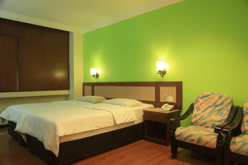 The Inn Hotel - photo 12