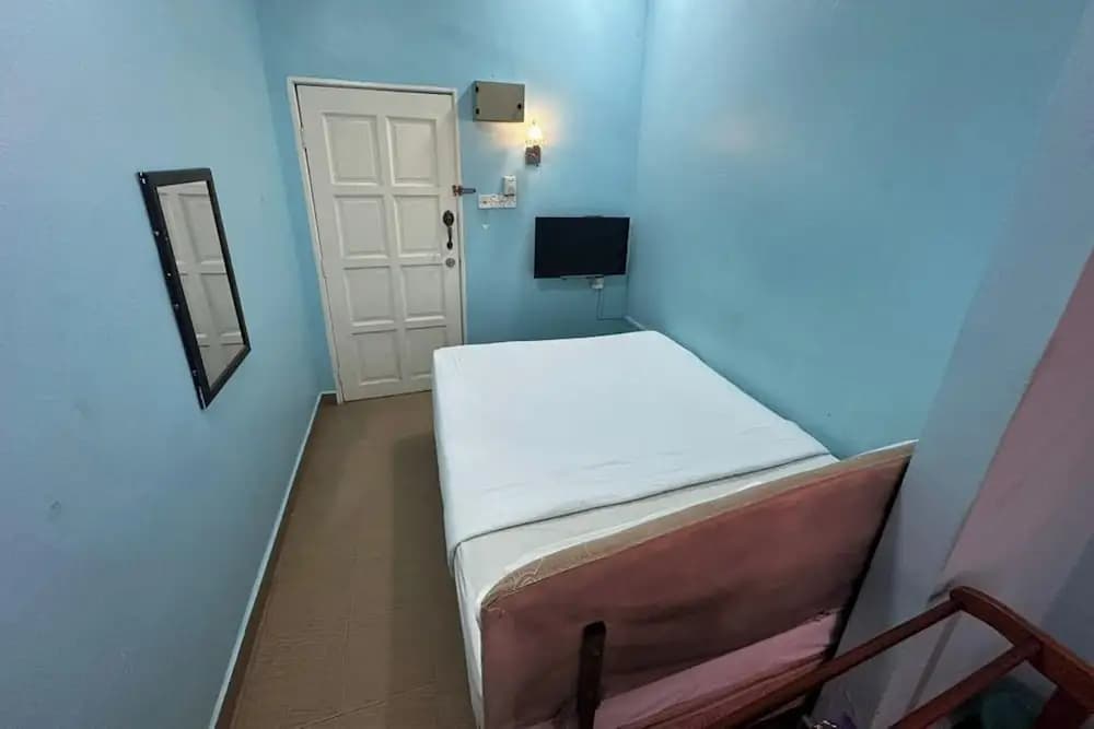 Bangi Lanai Hotel - photo 2