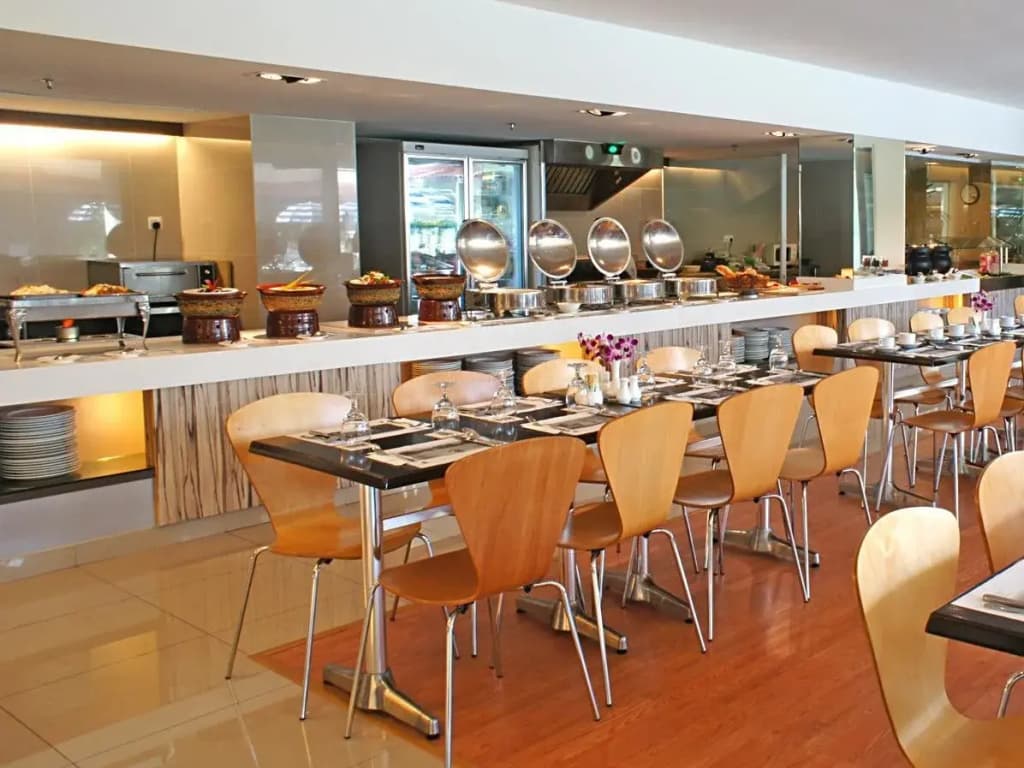 Grand Dormani Rajah Court Hotel - photo 19