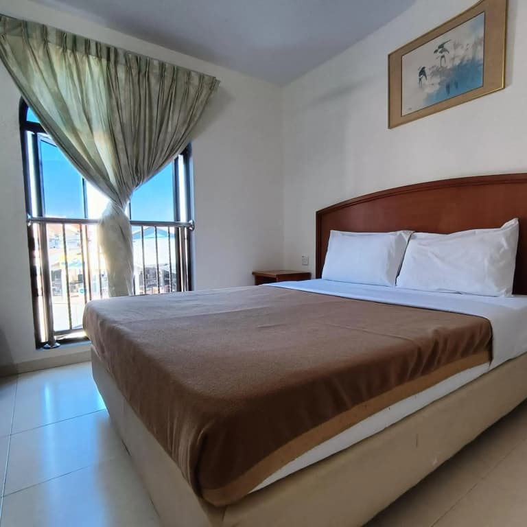 Kota Lodge Hotel - photo 4