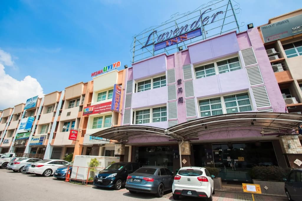 Lavender Inn Permas Jaya - photo 1
