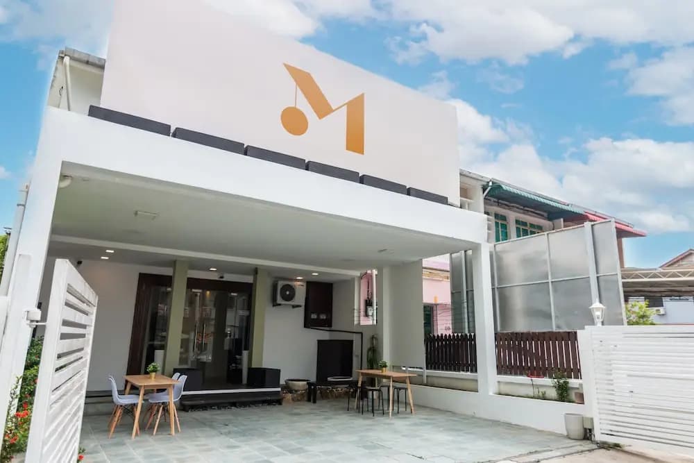 Momostay Capsule Hotel - photo 1