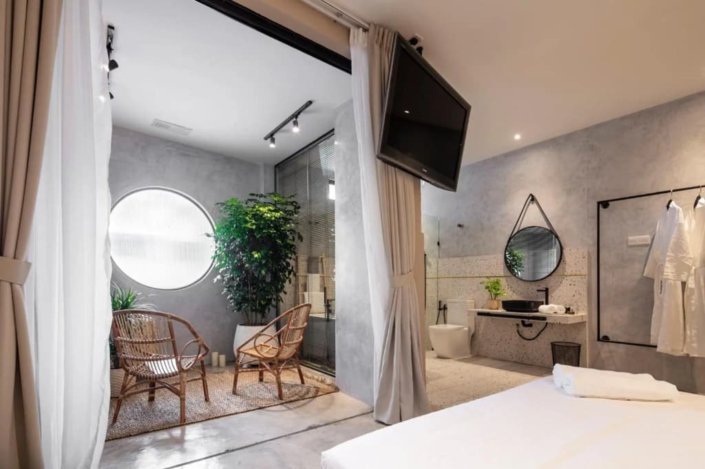 One Heritage Hotel - photo 3