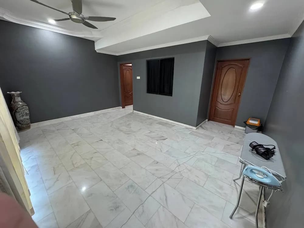 Cozy Johor Bahru Home With Family Room and Unblock Balcony View - photo 6