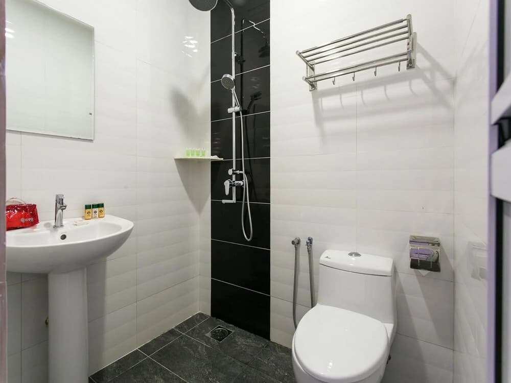 OYO 289 Hotel Rasah - photo 8