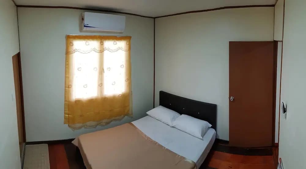 Riverside Lodge Desa Putra - photo 8