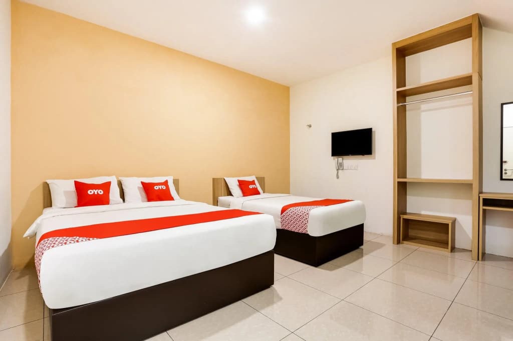 OYO 89677 Sunflower Hotel - photo 3