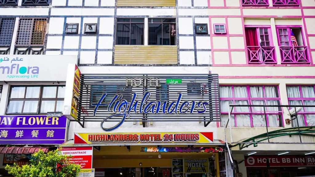 Highlanders Hotel - photo 1
