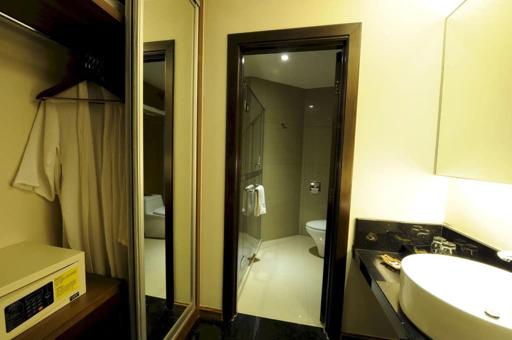 The Imperial Hotel - photo 7