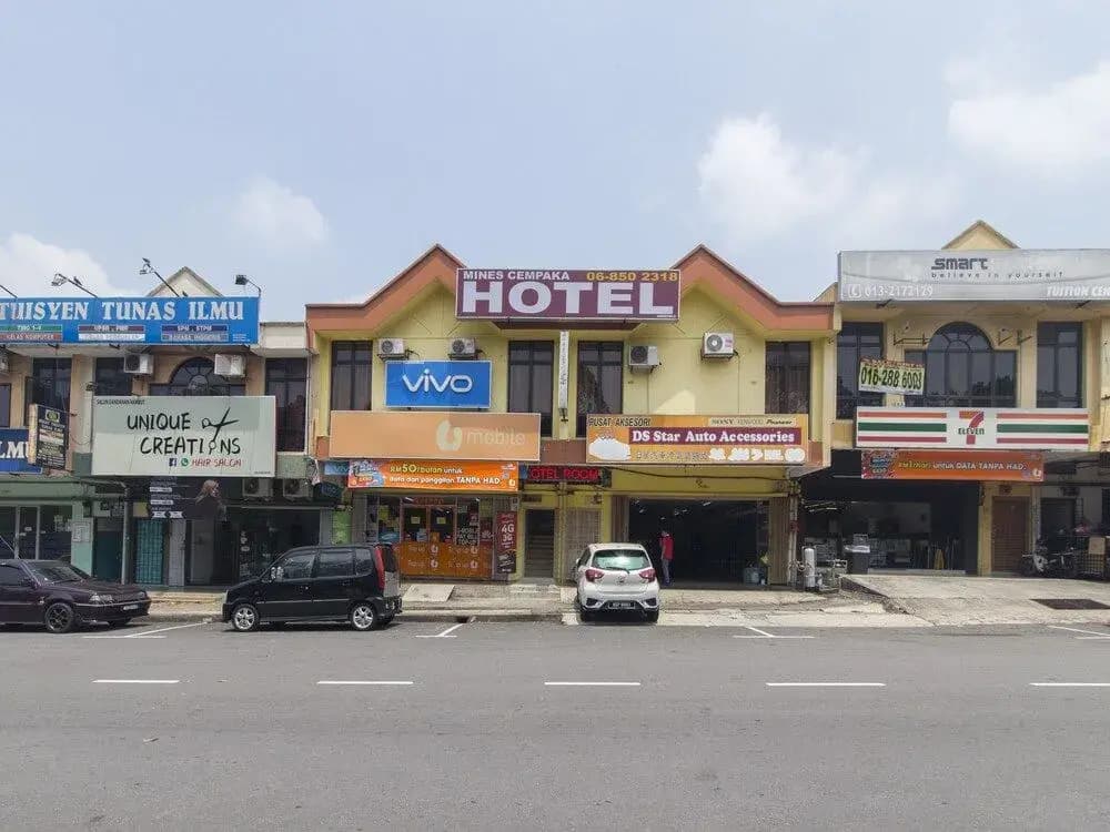 OYO 44072 Mines Cempaka Hotel - photo 17