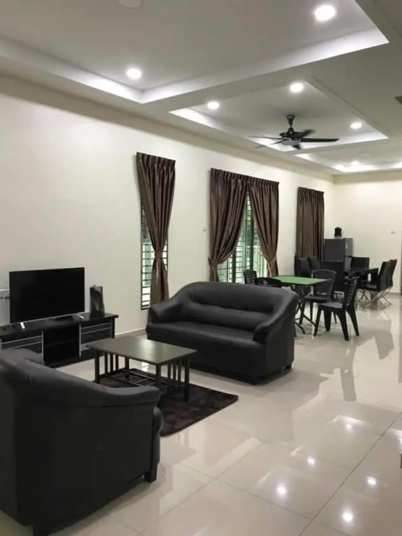 Family Homestay - photo 2