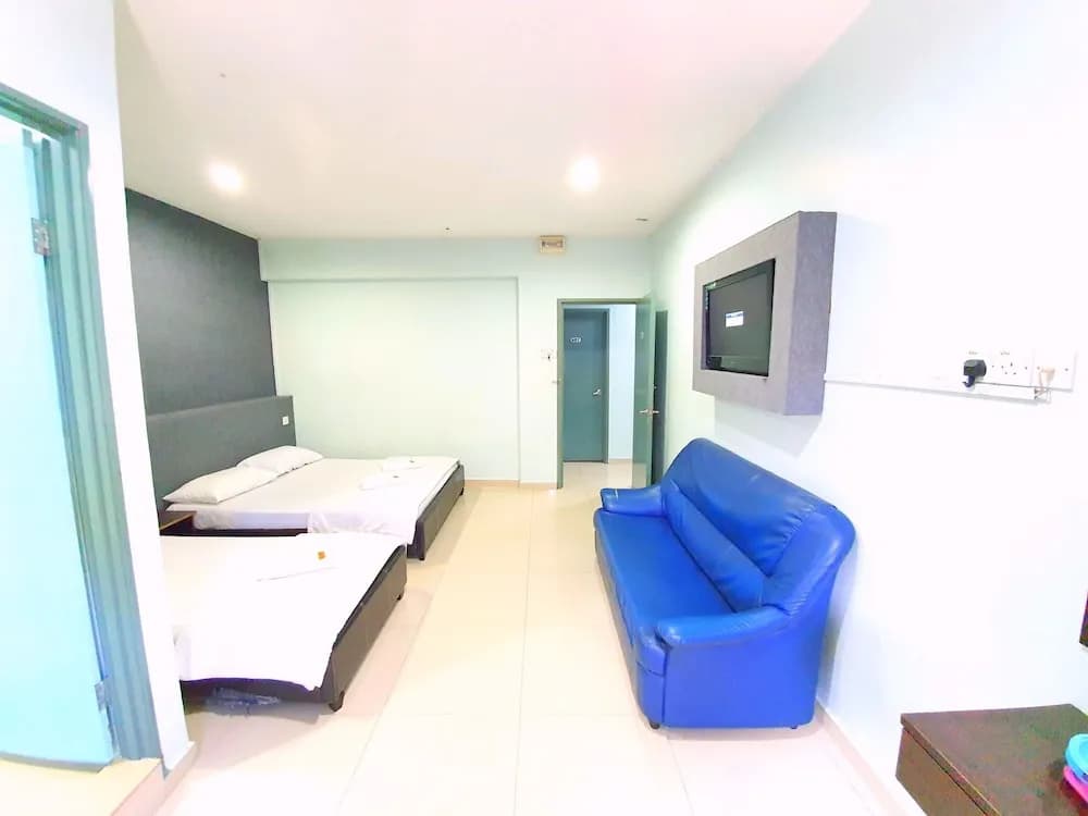 OYO 89737 Hotel Tishoa - photo 5