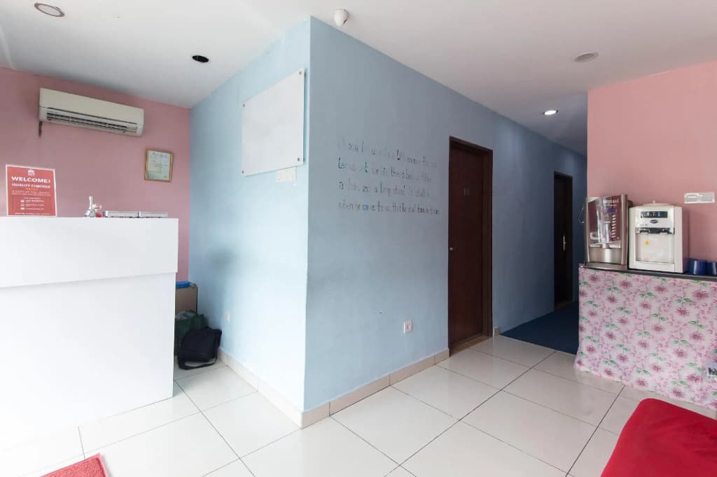 Colour Hotel - photo 17