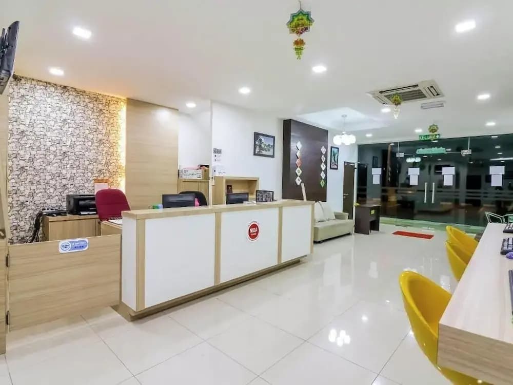 Citrine Hotel - photo 2