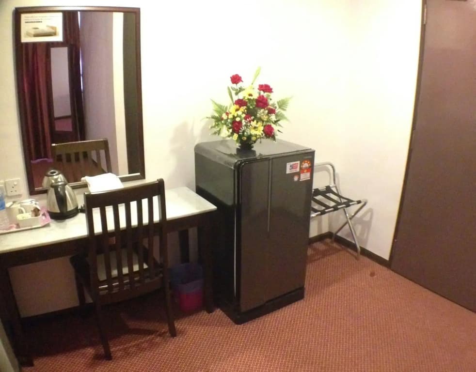 Century Hotel Kota Kinabalu - photo 4