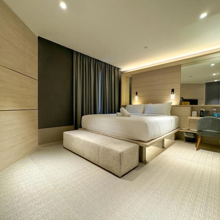 The Upper House Hotel - photo 6