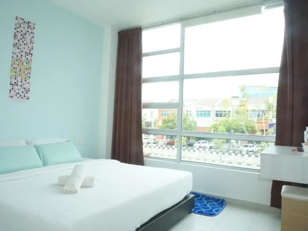Biz Hotel - photo 2