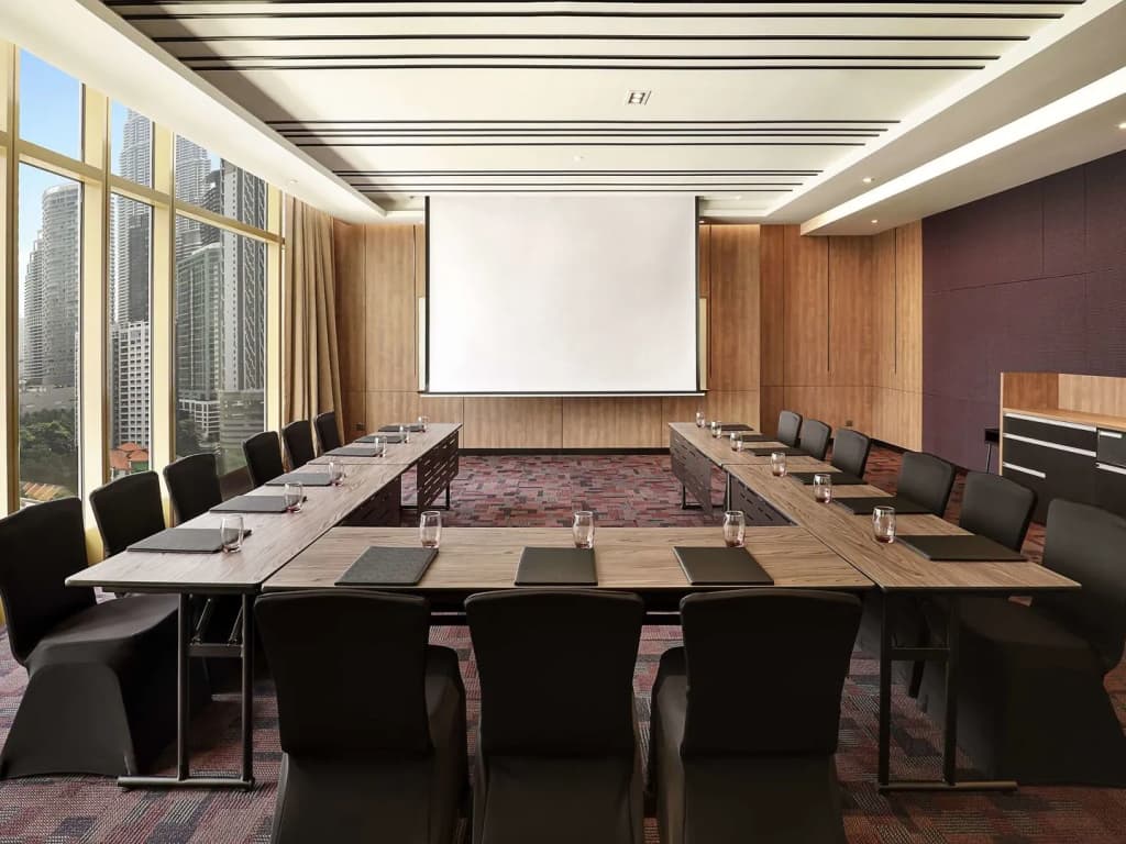 Ibis Kuala Lumpur City Centre Hotel - photo 20