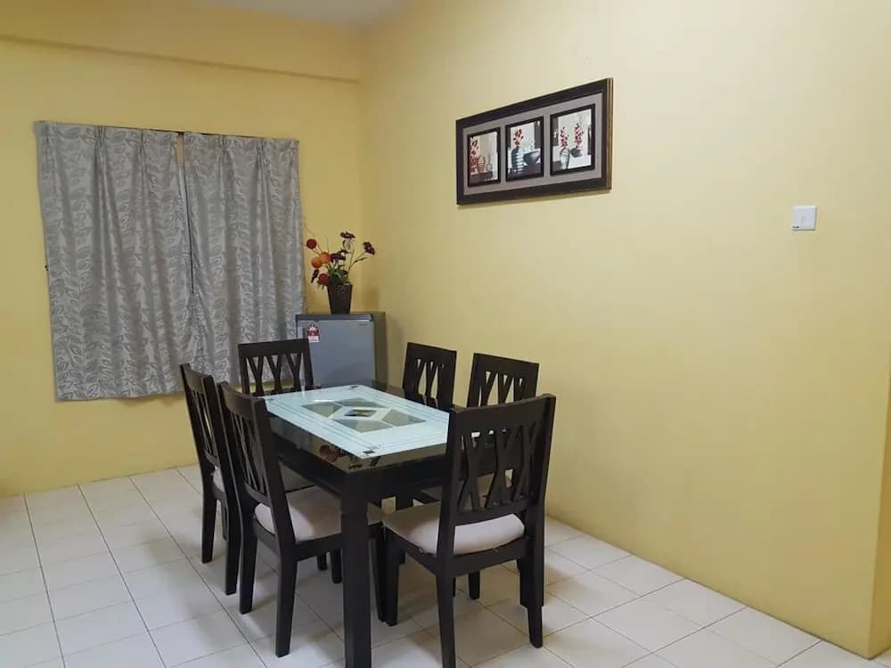 Budget Inn Apartment - photo 12