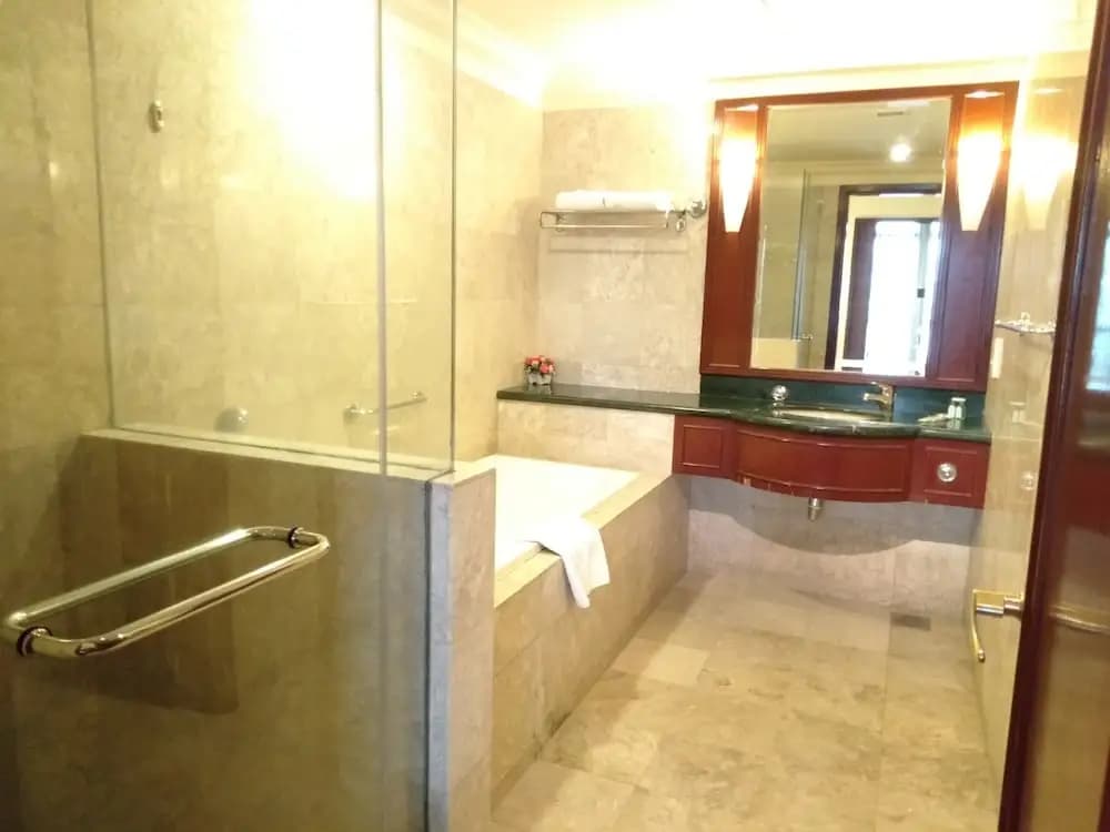 Grand Service Apartment at Times Square - photo 10