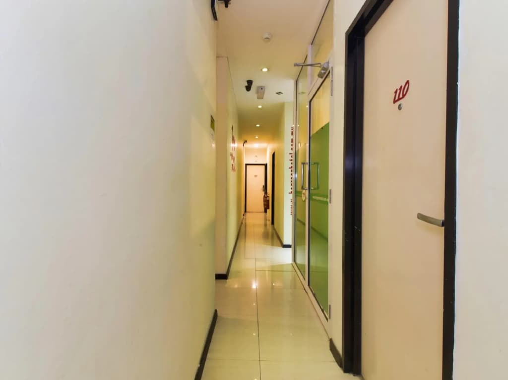 OYO 479 The Green Hotel - photo 12