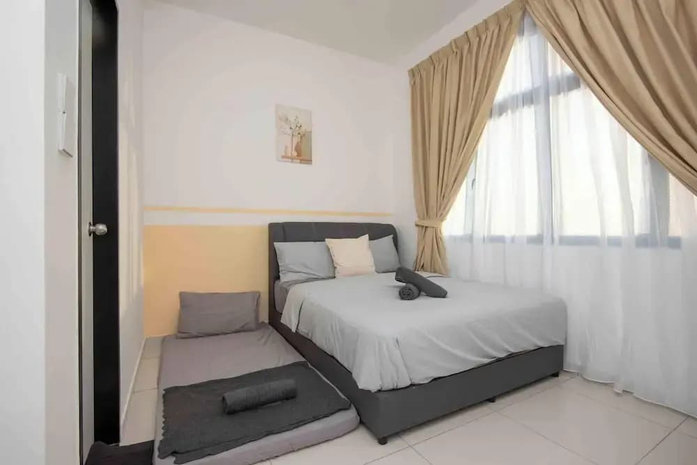 2BR Space Apt Near KSL CIQ JB - photo 1