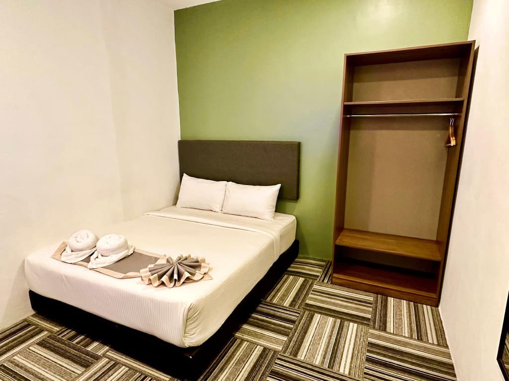 WE Hotel - photo 12