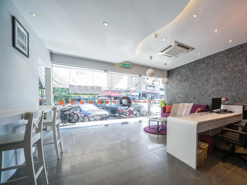 Orange Premier Hotel Taman Segar - photo 19