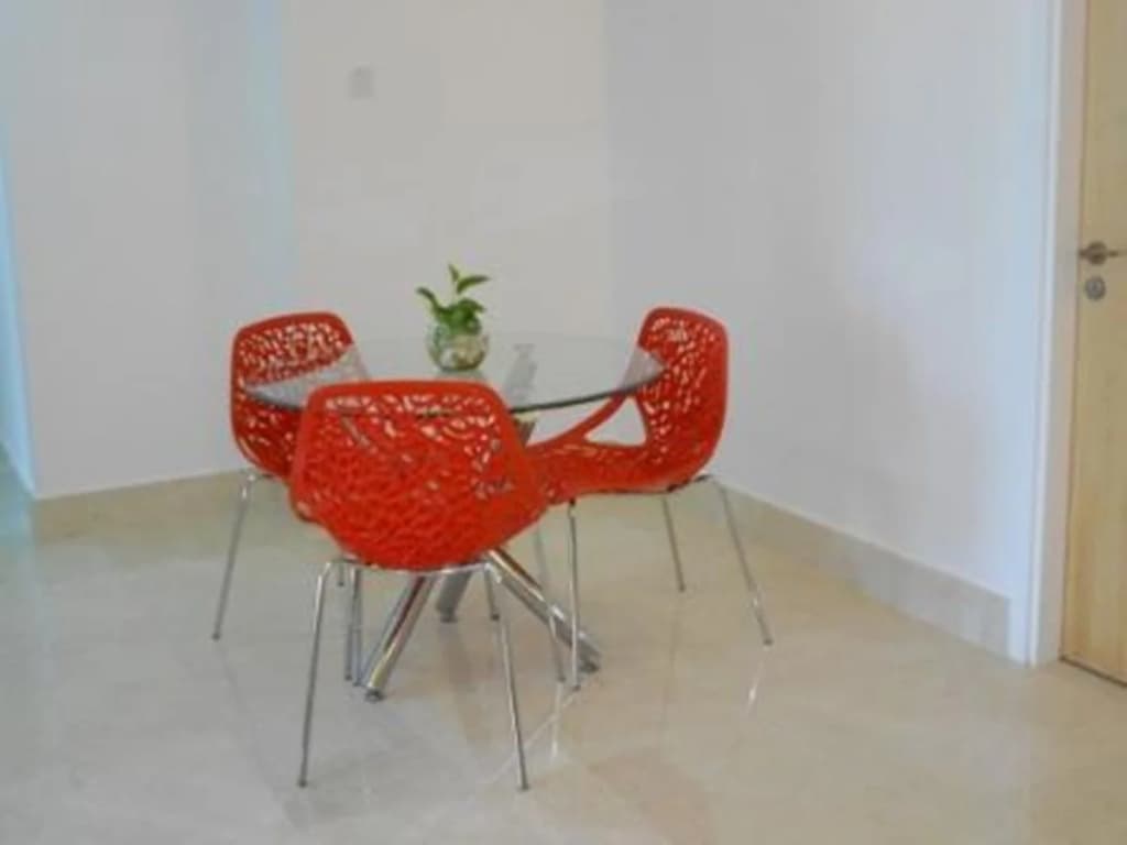 Brunsfield Embassyview Condosuite - photo 6