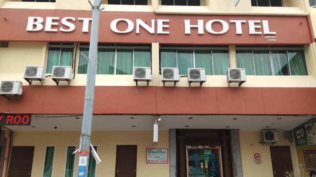 OYO 90470 Best One Hotel - photo 1