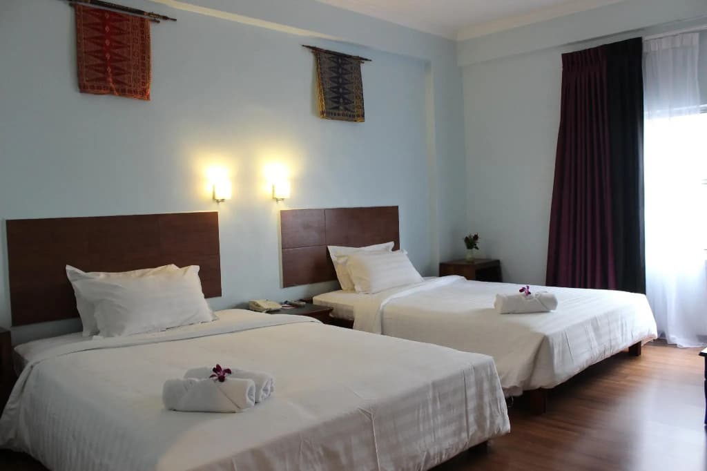 Hotel Maluri - photo 4