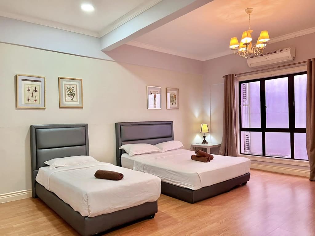 PENTHOUSE MARINA COURT VACATION HOME 5 BEDROOMS KOTA KINABALU 15pax - photo 3