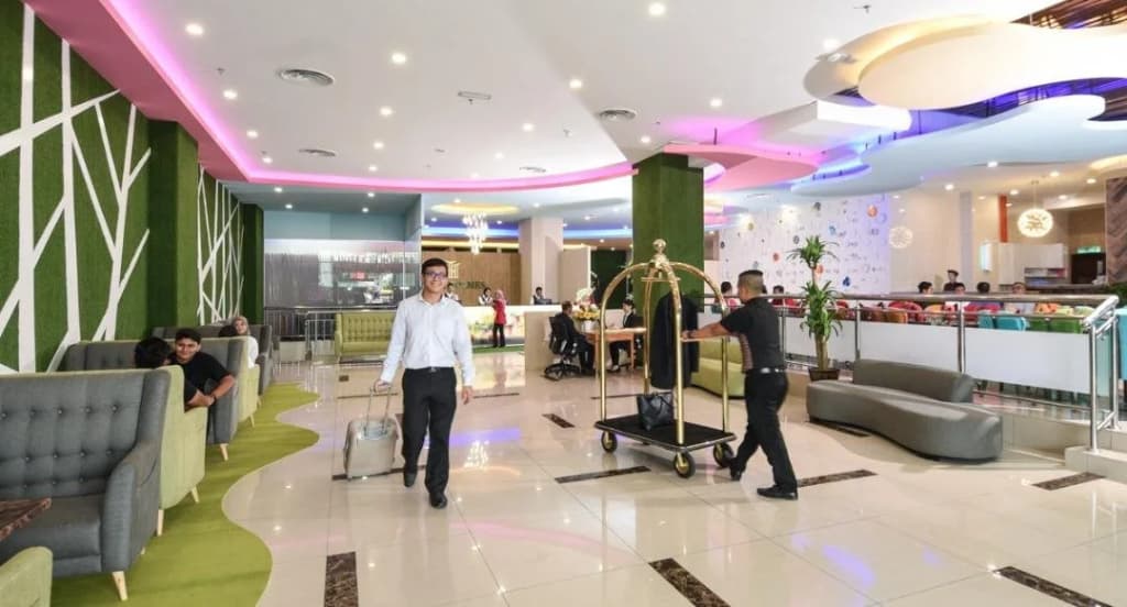 Hotel Holmes Gelang Patah - photo 12