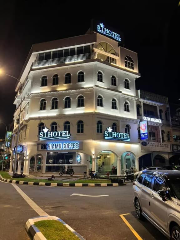 S Hotel - photo 37