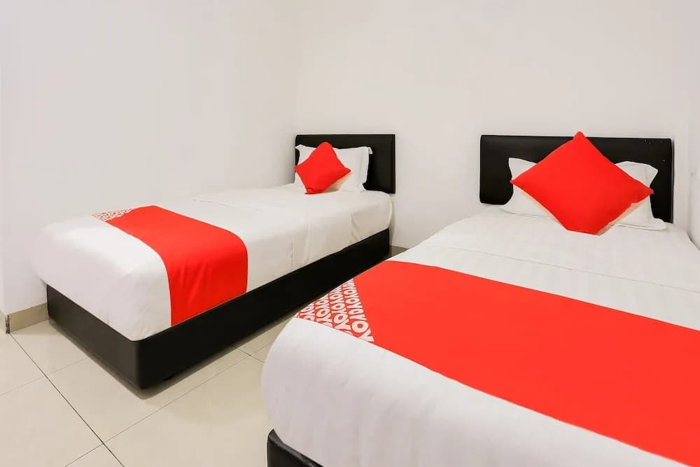Rich Hotel by OYO Rooms - photo 4